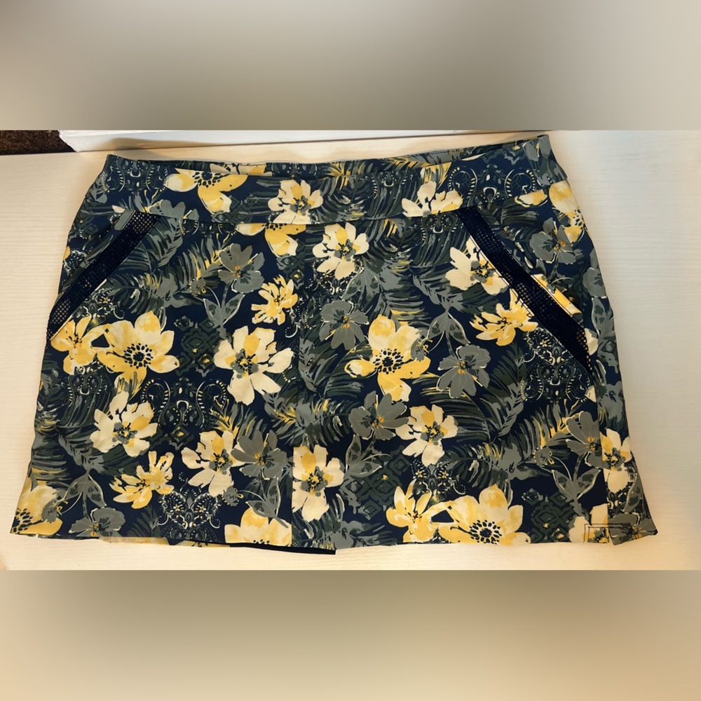 Sunday Navy Floral Skort with Yellow & Gray Blooms